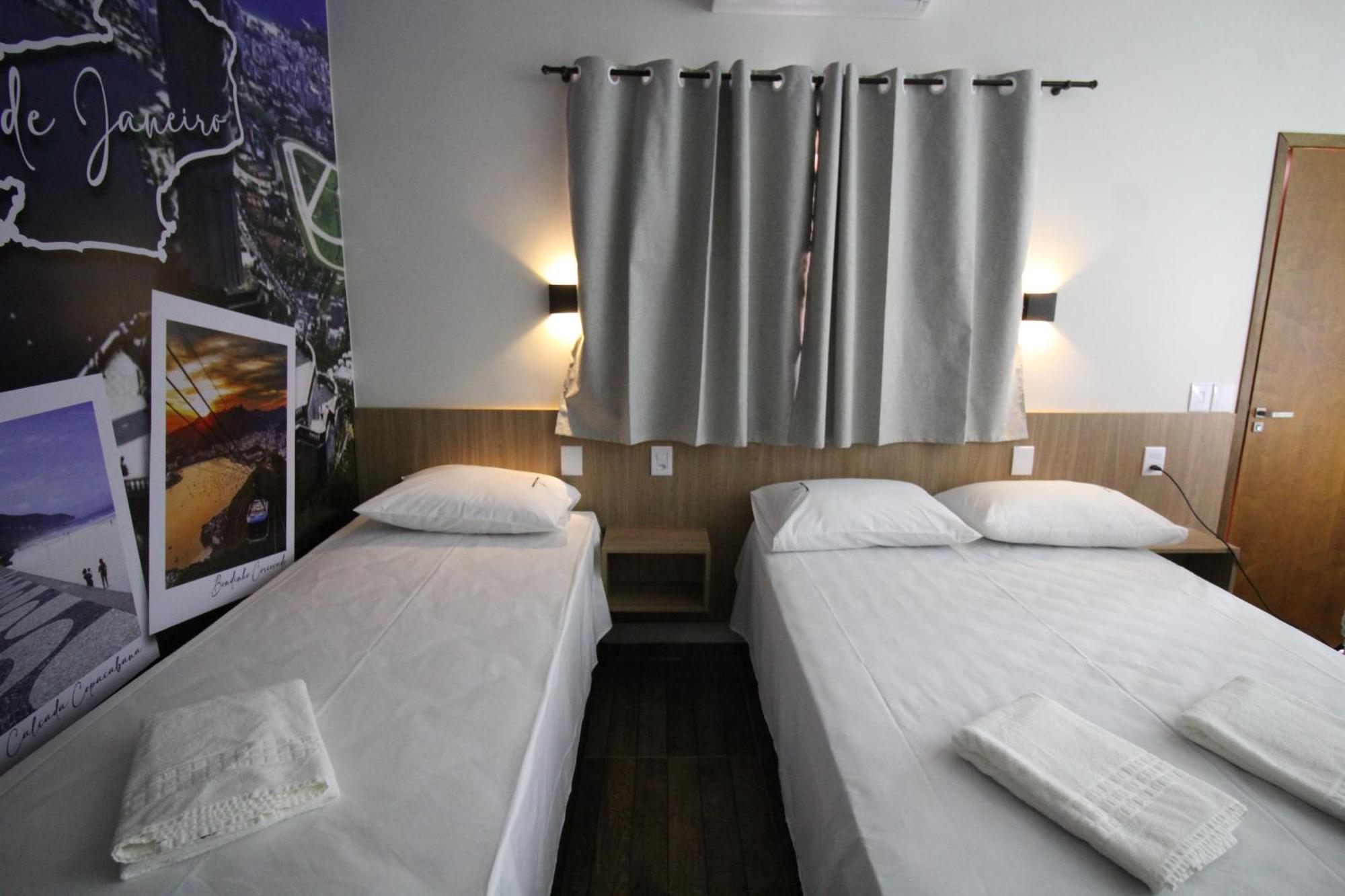 Quarto Triplo com Varanda