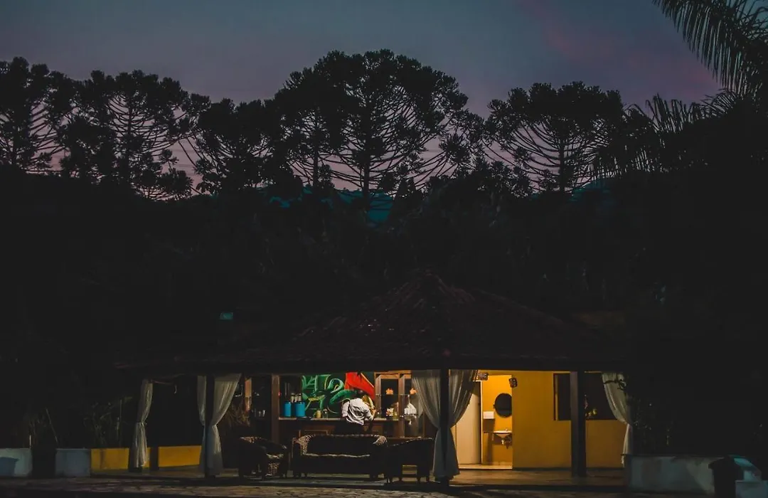 Pousada Serra Das Araucarias Petfriendly - Caofe Da Manha Pet-1