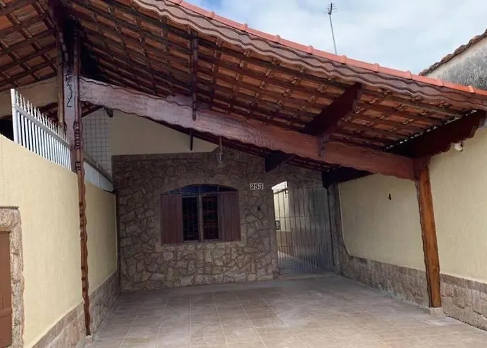 Casa com piscina em Mongaguá Vila Praia Grande 